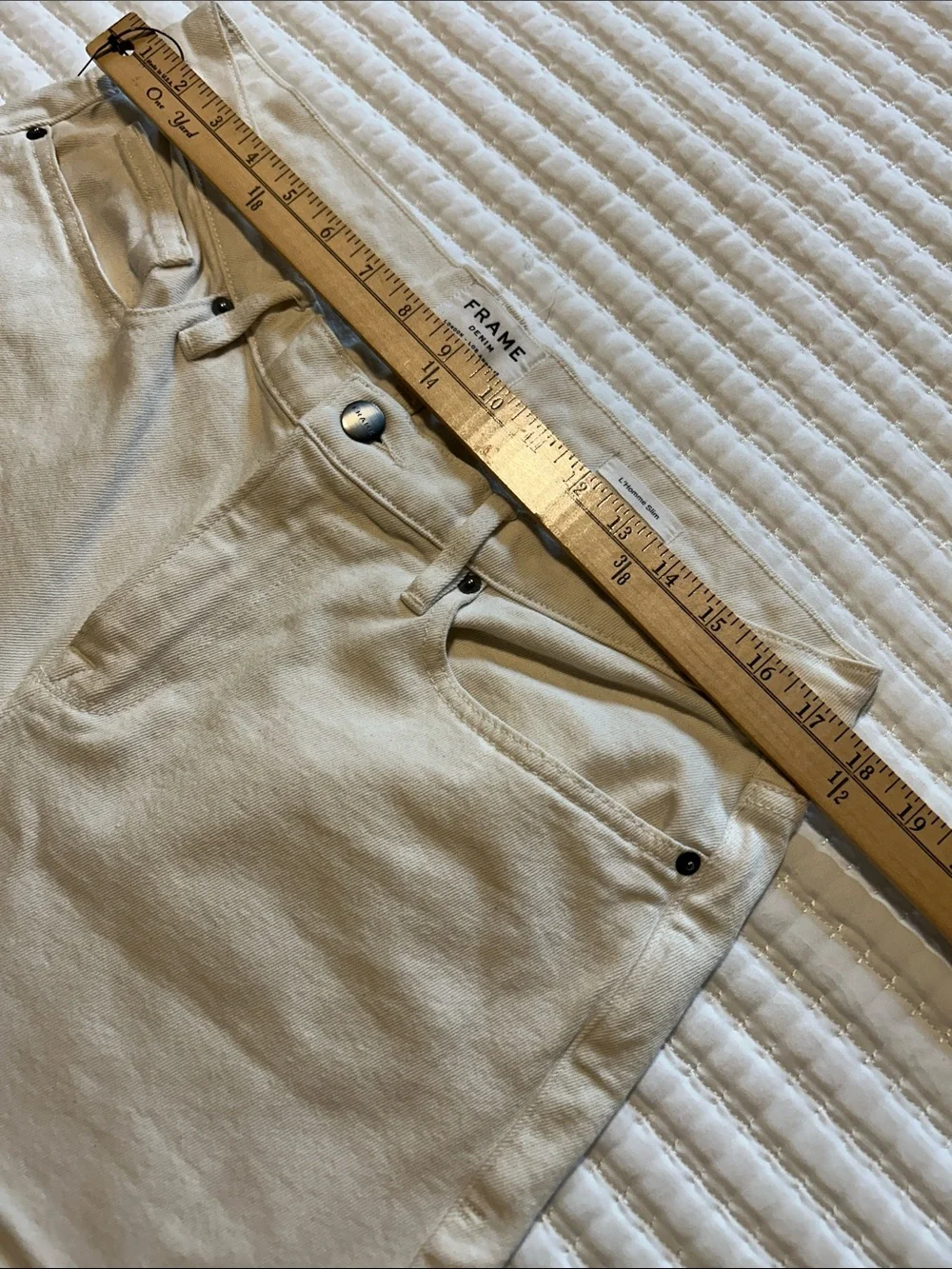 Frame Denim Slim Jeans in Cream